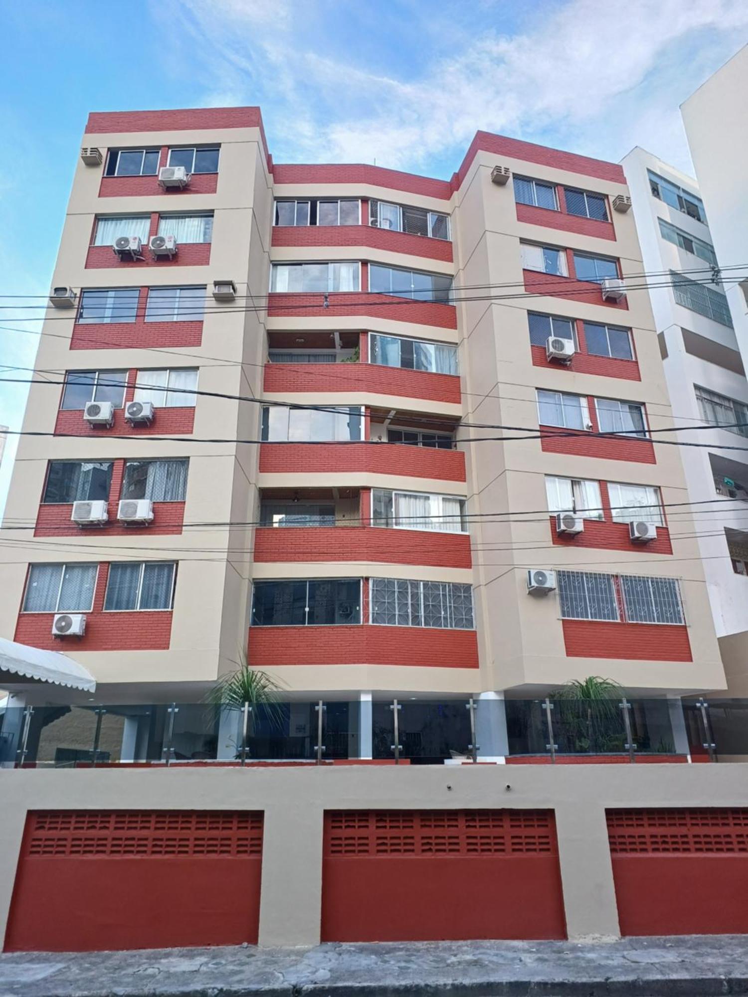 Na Barra A 5 Minutos Da Apartamento *